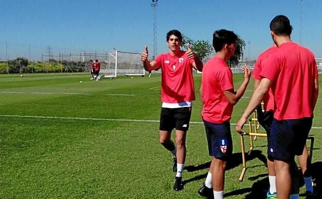 Carlos Fernández ya se entrena tras más de seis meses fuera