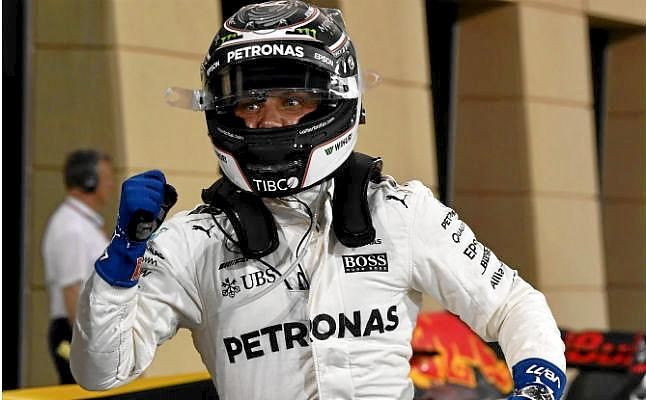Bottas, al frente en Bahréin