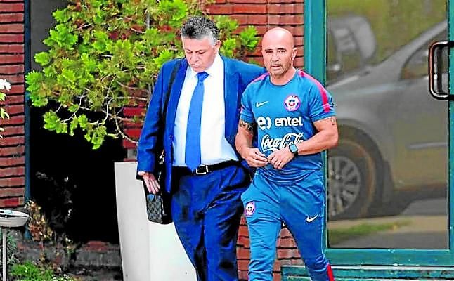El abogado de Sampaoli también escurre el bulto