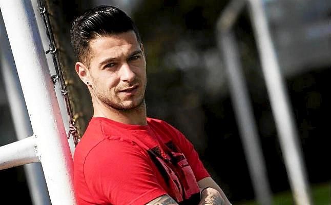 Sergio León sigue a 'su' Betis