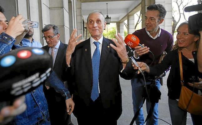 Lopera: "Si me pongo un sueldo, habría cogido veinte millones en vez de tres"