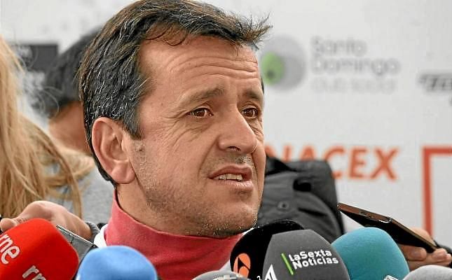 Quique Estebaranz: "Quiero pensar que el Real Madrid no pasará por encima del Barcelona"