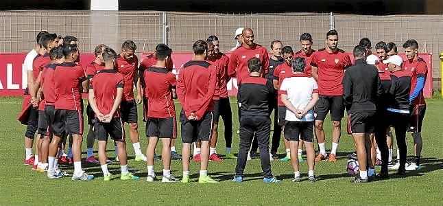 Sevilla F.C.-Granada: Todos juntos para insistir