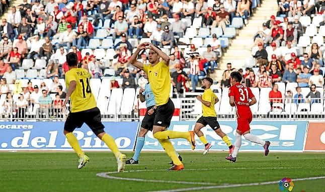 Almería 2-1 Sevilla Atlético: La reacción del filial llega demasiado tarde