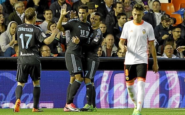 (2-3) La Real Sociedad se impone ante un Valencia que reaccionó tarde