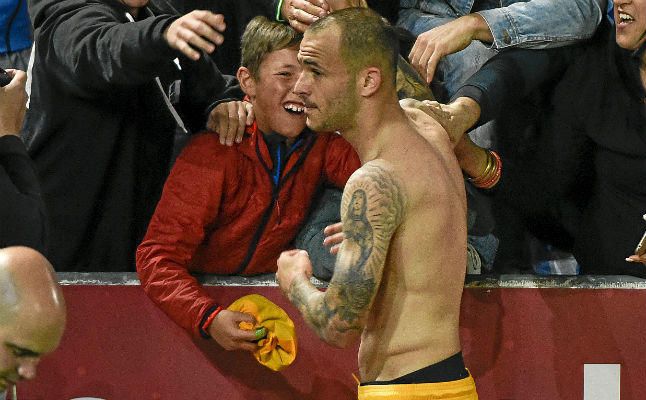 Sandro: "Mi cláusula es de seis millones"