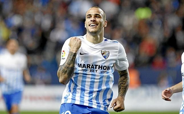 Sandro, gol, asistencia y cánticos de 'quétate'