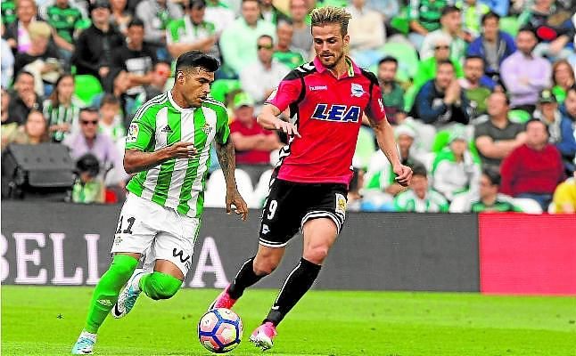 Nahuel aún no conoce el triunfo como bético