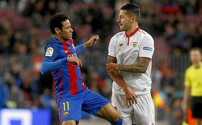 Vitolo: "Me halaga que los grandes piensen en mí, y si vienen ofertas..."