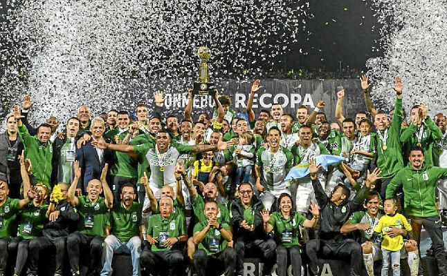 Atlético Nacional derrota a Chapecoense y se lleva la Recopa Sudamericana