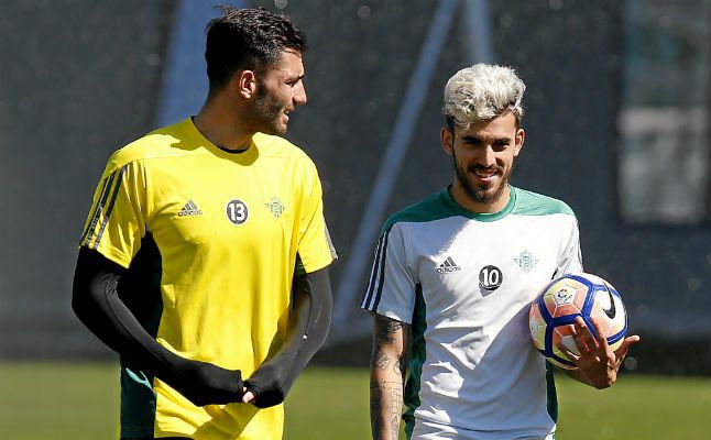 Serra valora la plantilla y las situaciones de Adán, Ceballos y Rubén Castro