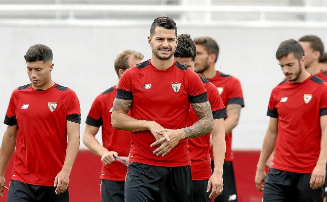 Sampaoli recupera a seis jugadores para el sábado y pierde a Pareja y Mercado