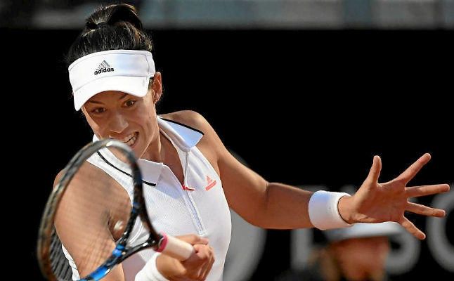 Muguruza se retira por lesión y Svitolina jugará la final contra Halep