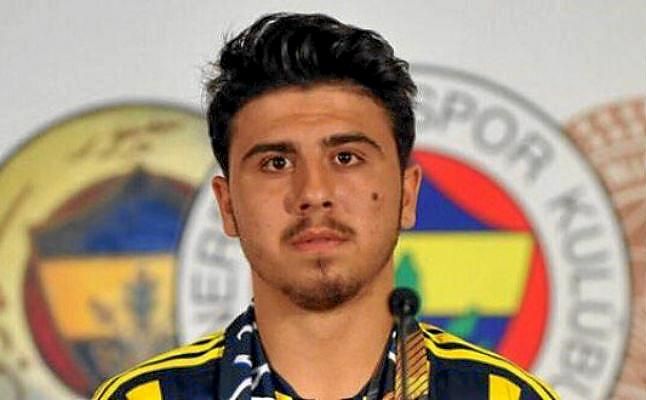 Detenido el internacional turco Tufan por contrabando de coches de lujo