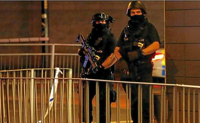 Tres detenidos en el sur de Mánchester en relación con el atentado