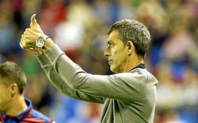 Muñiz: "Sería bonito acabar sin perder en casa"