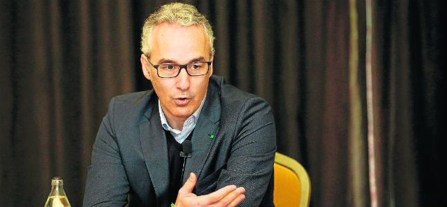 Torrecilla pasa lista al plantel del Betis