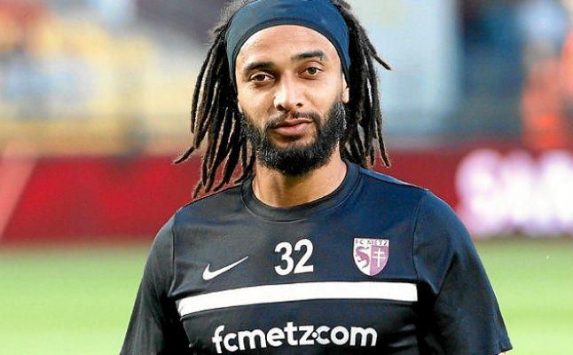 ¿Cambia Assou-Ekotto el fútbol por el porno?