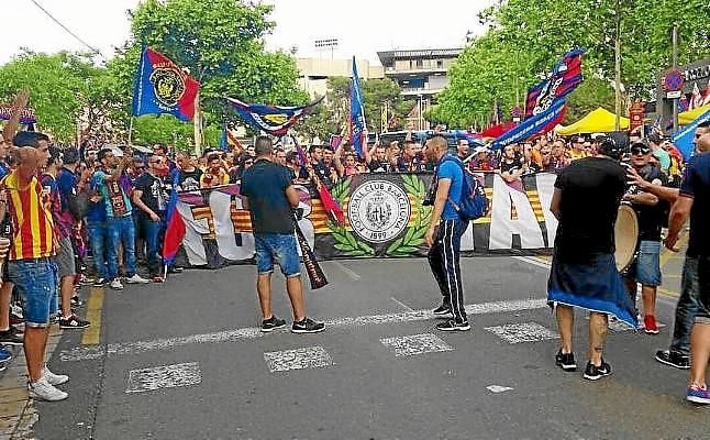Cinco 'Boixos Nois', detenidos por asaltar un comercio cerca del Calderón