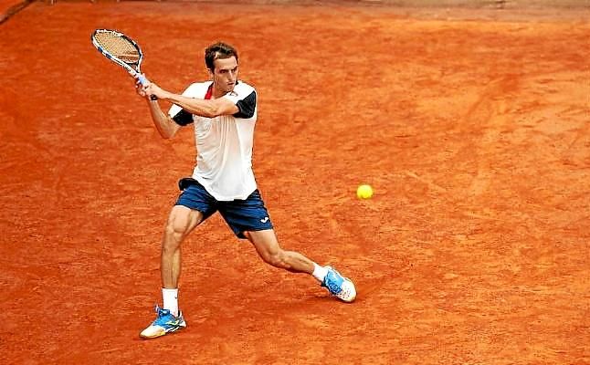 Sufridas victorias de García-López y Ramos en Roland Garros