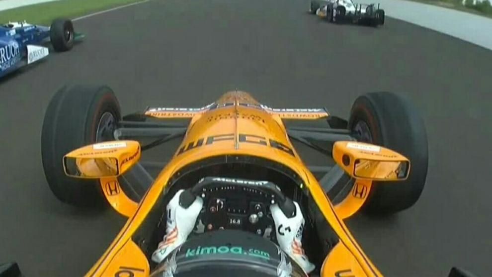 Fernando Alonso rompe el motor a falta de 21 vueltas