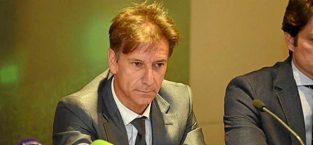 Alfonso y el proyecto de Salas, los fichajes, Setién, Serra...