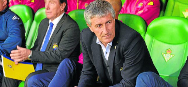 Setién: "Si no hay una gran diferencia jugarán los dos porteros"