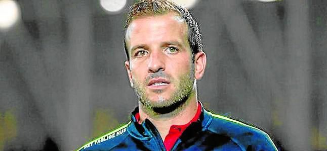 Van der Vaart vuelve al ojo del huracán