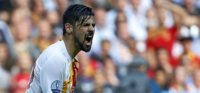 Las bazas del Betis, que lo tiene difícil, para convencer a Nolito