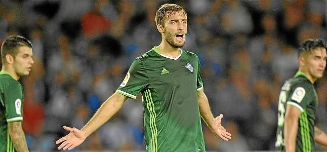 Vuelven a relacionar a Pezzella y la Lazio