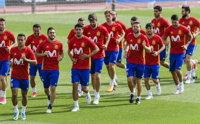 Vitolo apunta a titular con la Roja