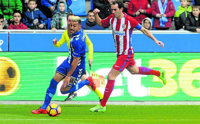 El Levante, como loco por colocar a Camarasa