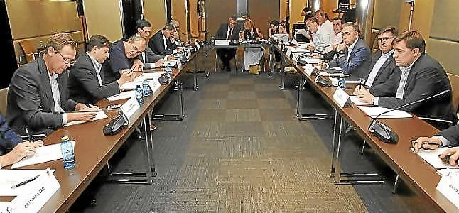 La ACB acuerda ampliar el plazo para los ascensos de Burgos y Gipuzkoa