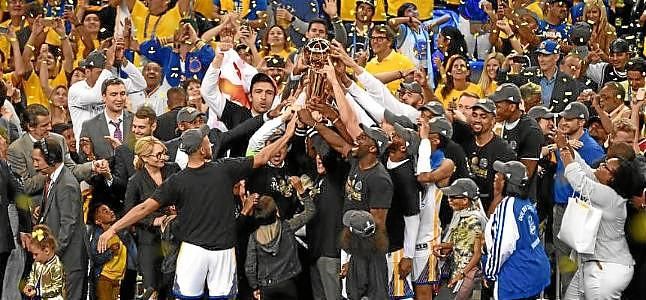 Los Warriors ganan el quinto partido a los Cavaliers y se proclaman campeones de la NBA