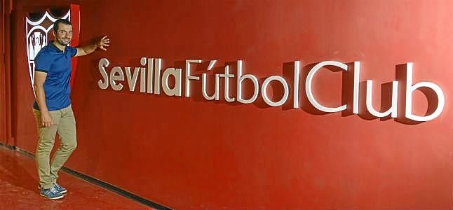 Diego Martínez se despide con un "hasta luego" del Sevilla