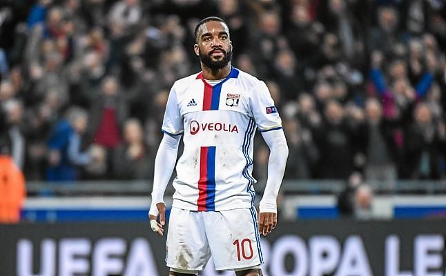 El presidente del Lyon insinúa que Lacazette puede quedarse