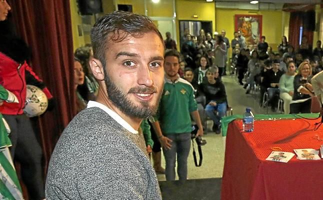 Guiño bético de Pezzella