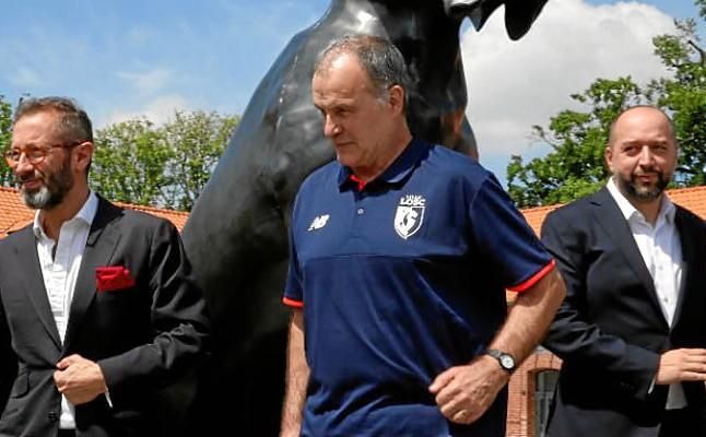 Bielsa alega razones personales por su llegada tardía al Lille