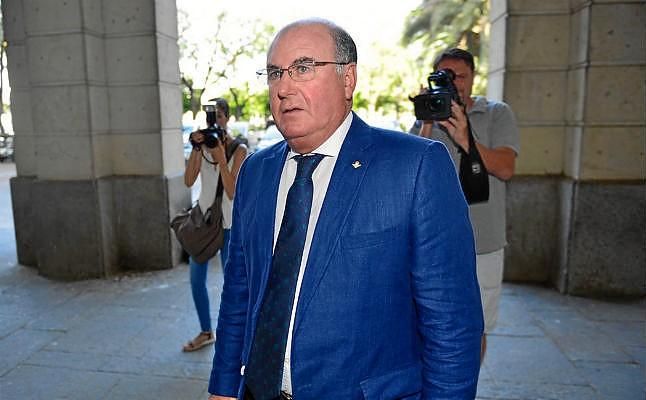 Castaño: "De nada sirve construir el Madison Square Garden para que cante la Pantojita"