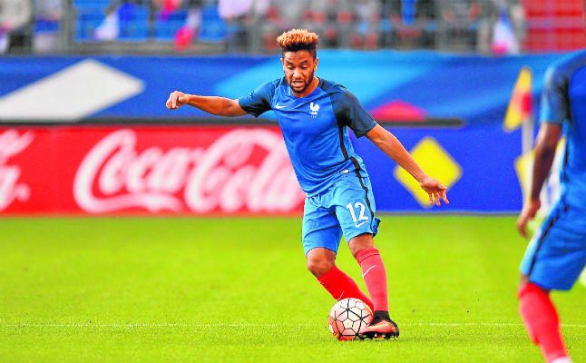 Dura competencia por Jordan Amavi