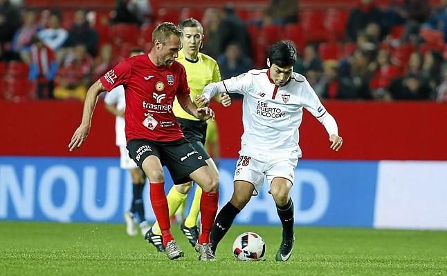 El Sporting también quiere a Lasso, que espera al Sevilla