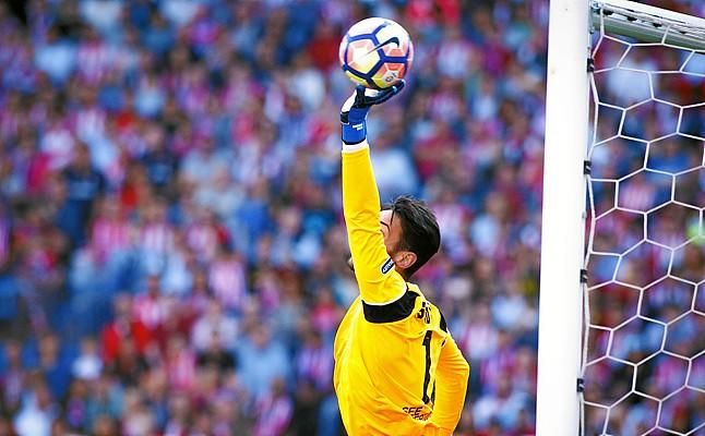 Rico maneja ofertas en firme