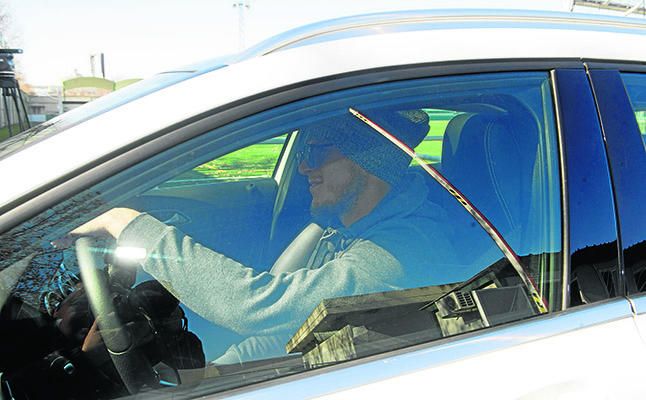 Zozulya, dispuesto a cumplir su contrato