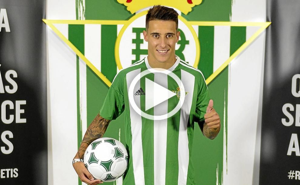 (Vídeo) El primer día de Tello como bético