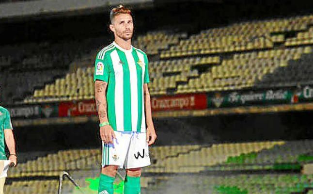 El Betis desvela el diseño de las camisetas a las 00:00 horas