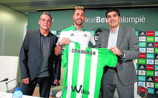 La plantilla del Betis vuelve al completo excepto Dani Ceballos y Mandi