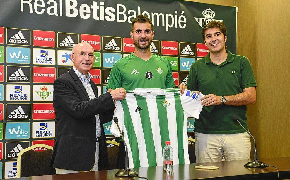 Amat: "Tengo muchas ganas, no veía la hora de sacarme el billete para venir"