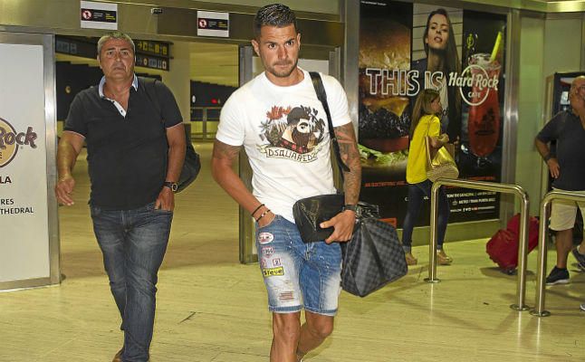 Vitolo: "Han sido días muy duros para mí y mi familia"