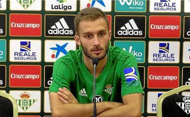 Pezzella se plantea salir "si surge algo beneficioso para las dos partes"