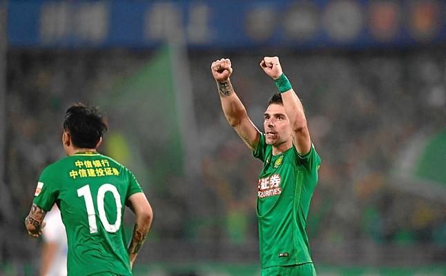 El debut de Rubén Castro tendrá que esperar